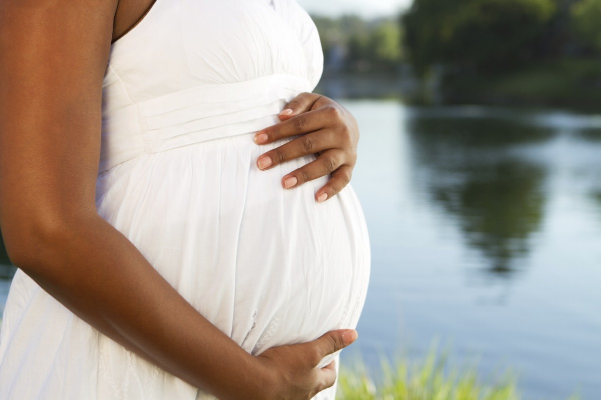 Children born to healthy moms do better in life. With moms who are eating well, getting enough rest and supported by a caring family, they are brought into the world ready to thrive. Image from istockphoto.com 